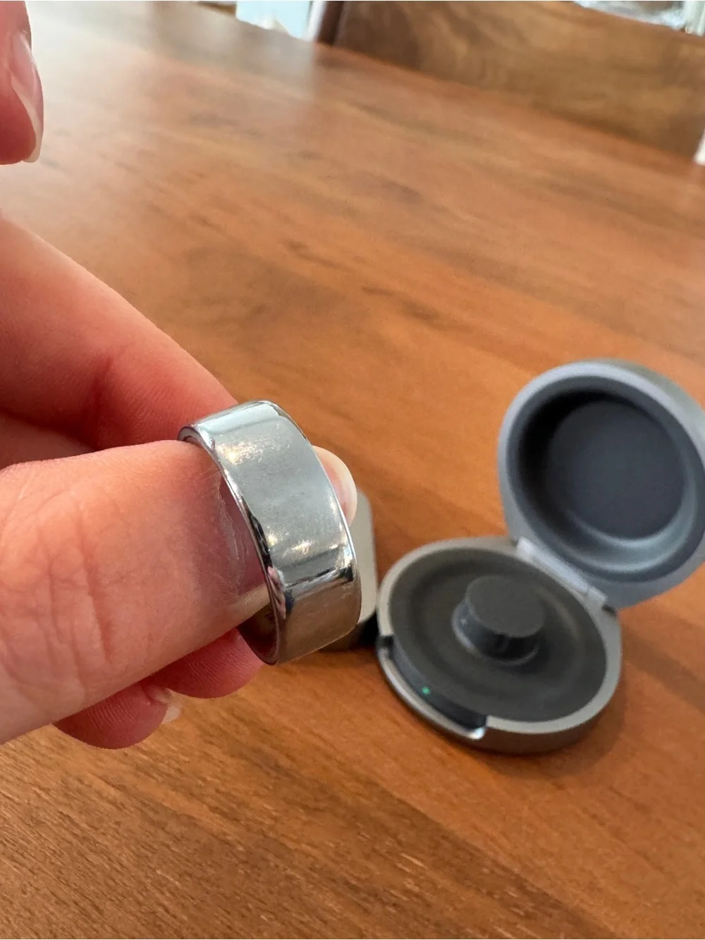 Silver and Gold Gen 4, Size 8 Oura Rings and 2 Compatible Chargers